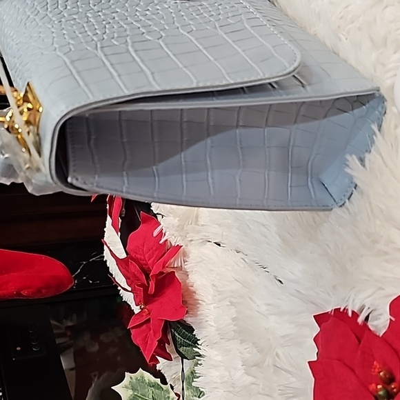 BETSEY JOHNSON BLUE ALLIGATOR BETSEY JOHNSON TOP HANDLE w/SCARF - Picture 3 of 7